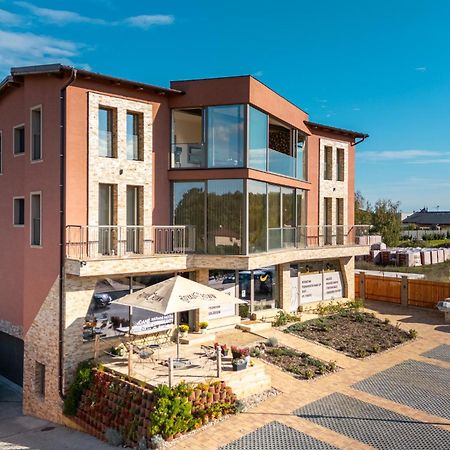 Laskara Garden Apartment By Prague Forest Nové Jirny Екстериор снимка