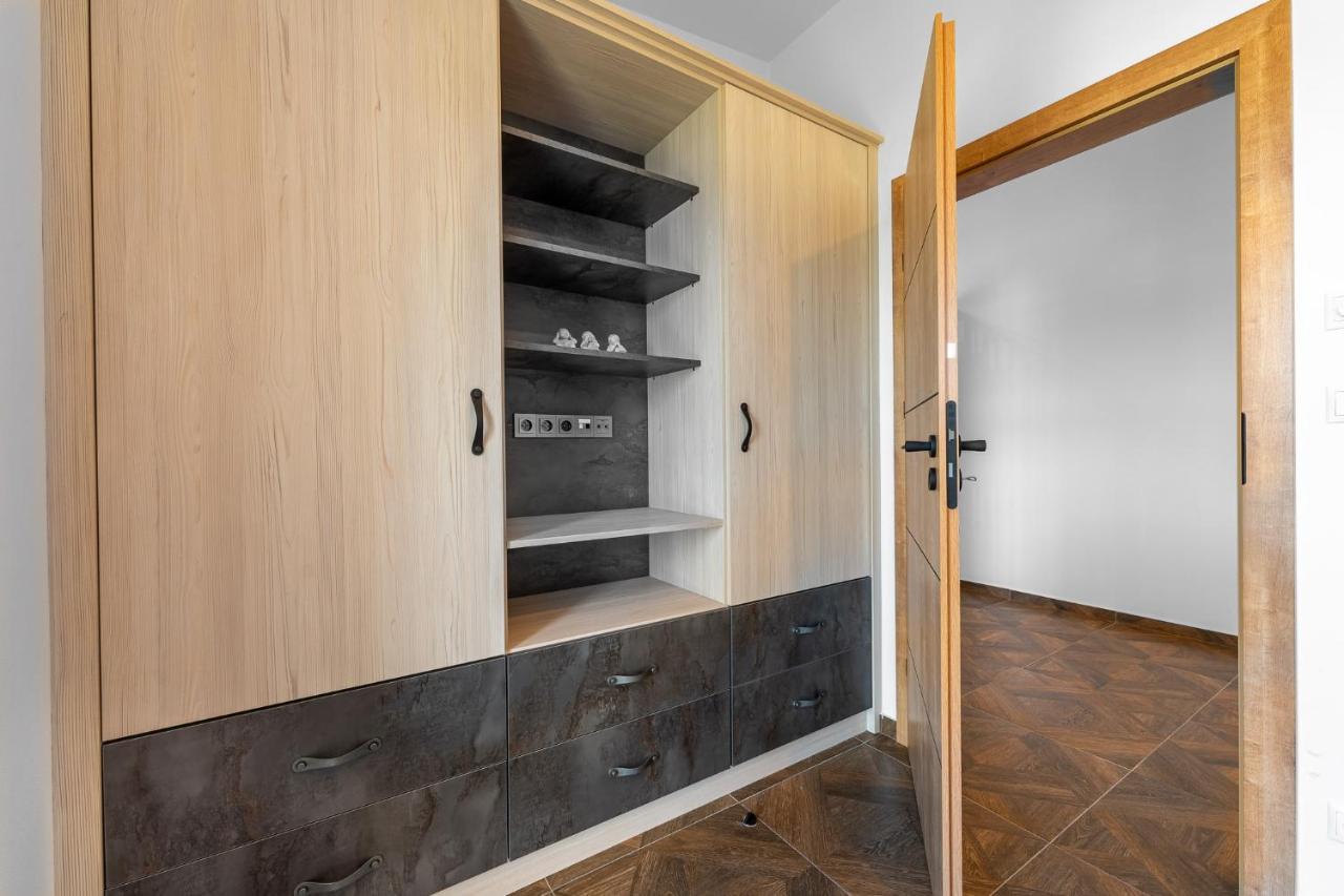 Laskara Garden Apartment By Prague Forest Nové Jirny Екстериор снимка