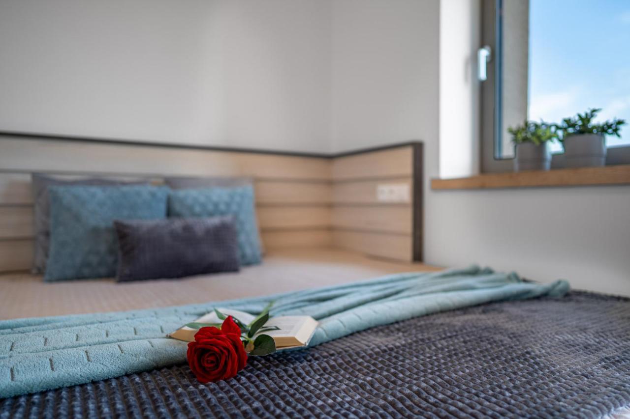 Laskara Garden Apartment By Prague Forest Nové Jirny Екстериор снимка